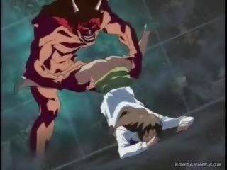 Hentai μπάτσος χτυπούσαν με ένα ογκώδης beast