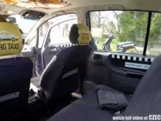 훌륭한 비탄 persuaded 용 성인 비디오 에 택시 cab