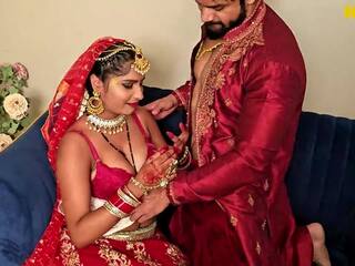 Ekstreme e egër dhe e pisët dashuria duke e bërë me një newly i martuar desi çift honeymoon pamje tani indiane e pisët video
