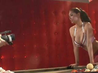 Tera Patrick Suddenly Feels desiring And Gets Off In Arousing Solo femme fatale Clip!