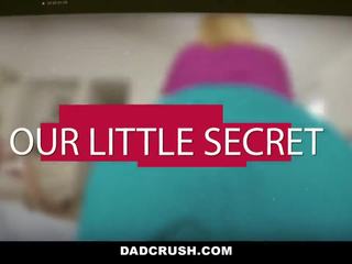 Dadcrush - في سن المراهقة يحصل على الدروس من بابا