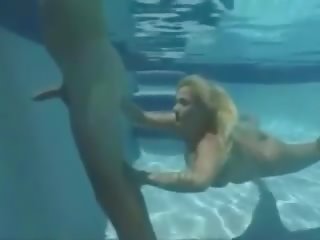 Bajo el agua sorpresa mamada, gratis gratis mobile mamada adulto película mov