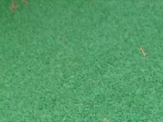 Público mini- golf porno com grande cavalinho milf