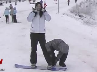 Azijke par noro snowboarding in spolne pustolovščine film