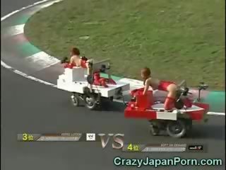 Morsom japansk skitten film race!