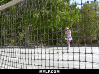 Mylf - elite milf gefickt von tennis lehrer