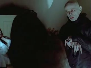 Nosferatu vampīrs bites jaunavas meitene, bezmaksas xxx filma f2