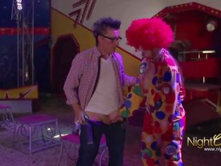 Im zirkus conny fickt håla clownen, fria högupplöst vuxen filma 52